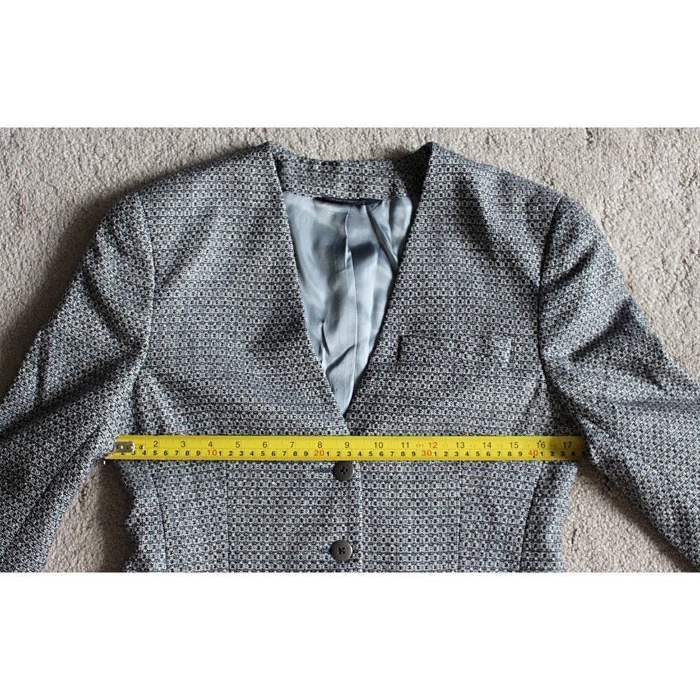 Burberry Vintage - Women's Fitted 3-Button Herringbone Blazer, Union Made USA - Picture 6 of 13